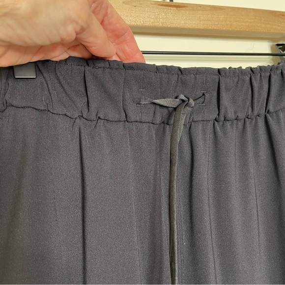 Lululemon Women’s Keep Moving Jogger in Black Size 8 streetwear athleisure - Picture 6 of 14